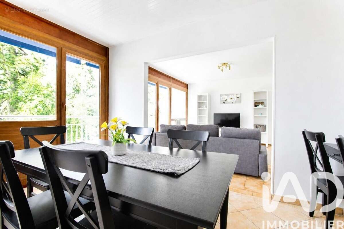 Photo 4 - Appartement à VELIZY-VILLACOUBLAY