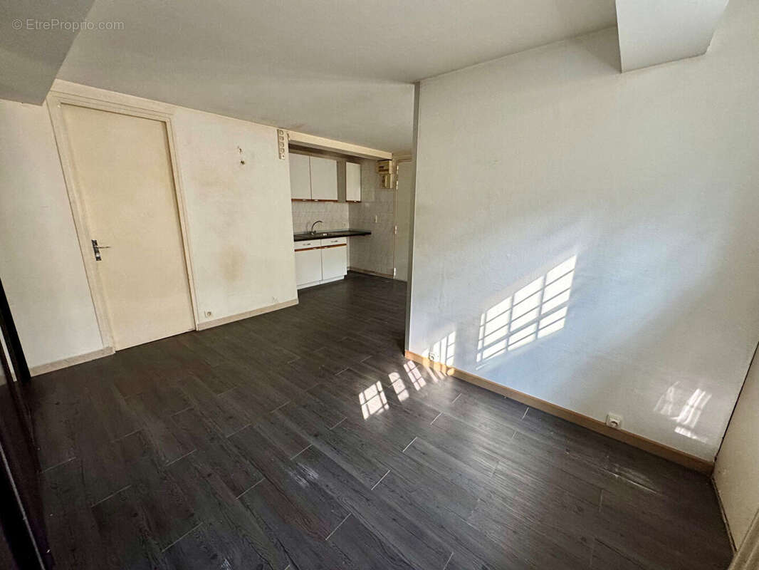 STUDIO de 28 m² centre ville de CLAMART. - photo 6