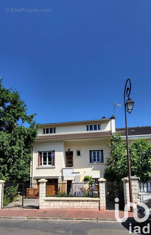 Photo 1 - Maison à VELIZY-VILLACOUBLAY