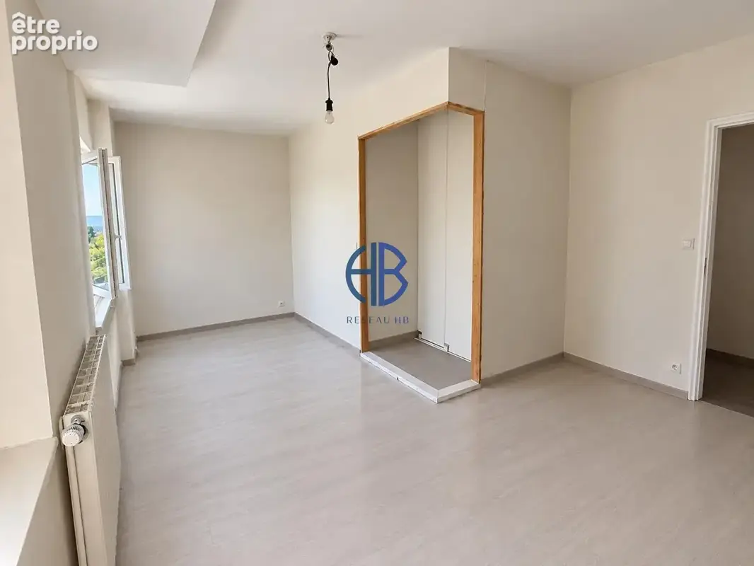 Appartement La Tour Du Pin 3 pièce(s) 73 m2 - photo 4