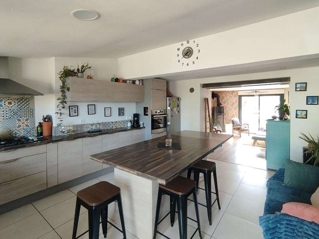 Maison à LE CELLIER