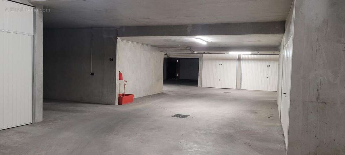 Parking à LYON-4E
