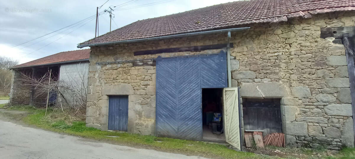 Maison à AZAT-CHATENET