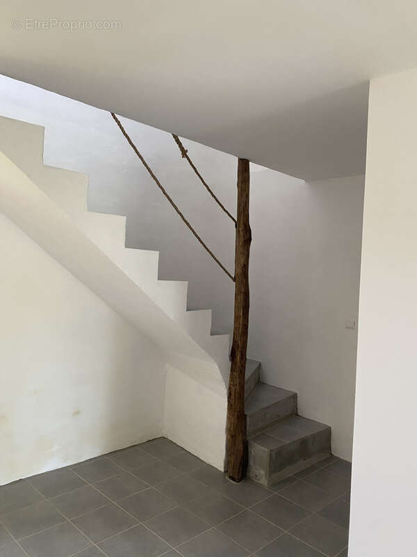 Maison à RIBAUTE-LES-TAVERNES