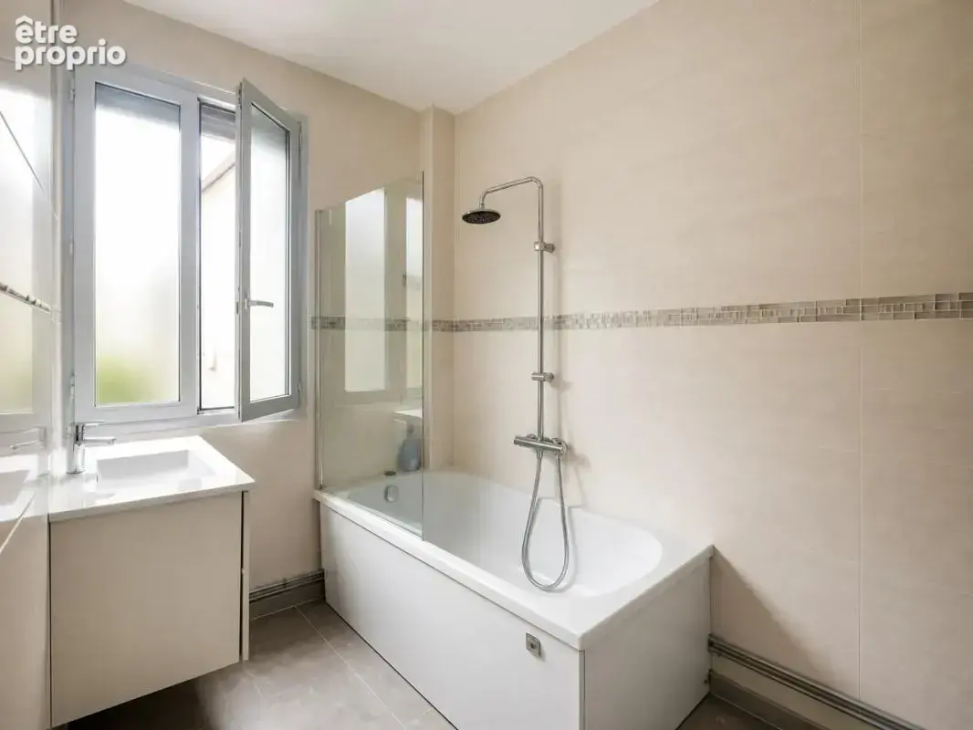Appartement T4 de 83 m² à Noisy-le-Sec - photo 9