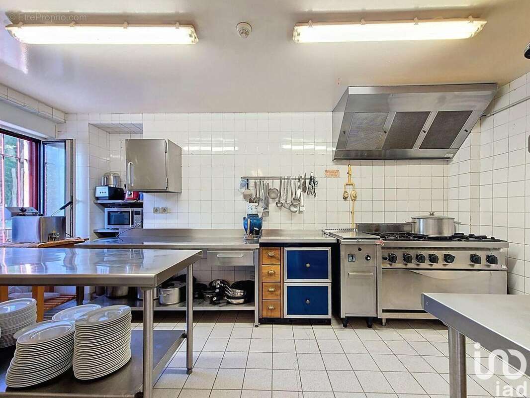 Photo 8 - Commerce à SAINT-AUBIN-LE-MONIAL