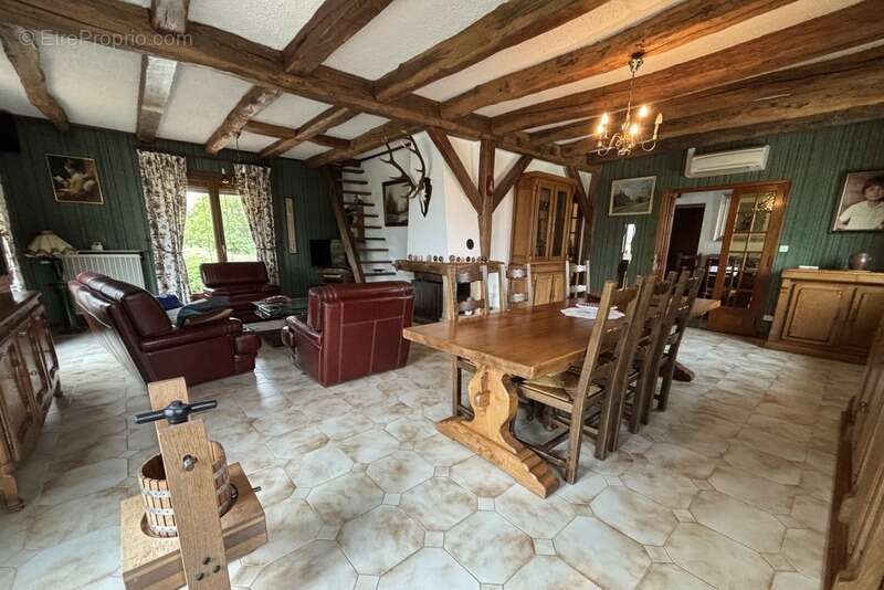 Maison à LAMARCHE-SUR-SAONE