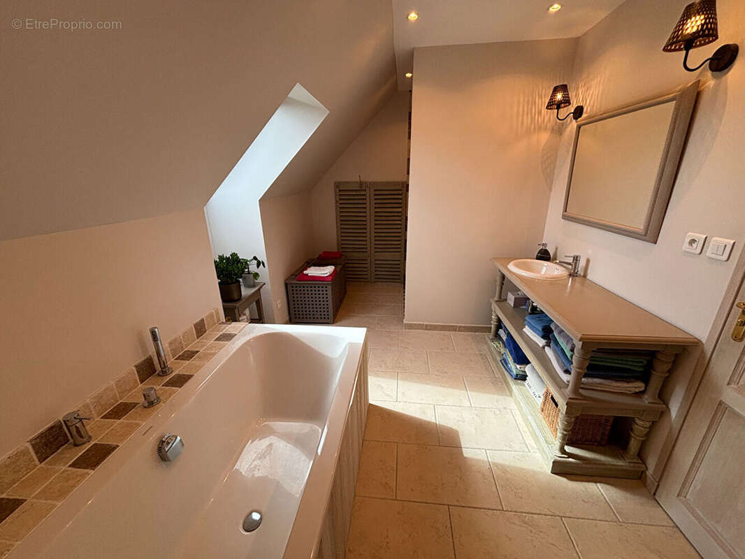 Maison à SAINTE-GENEVIEVE