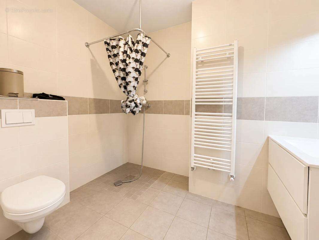 Appartement à CHARLY
