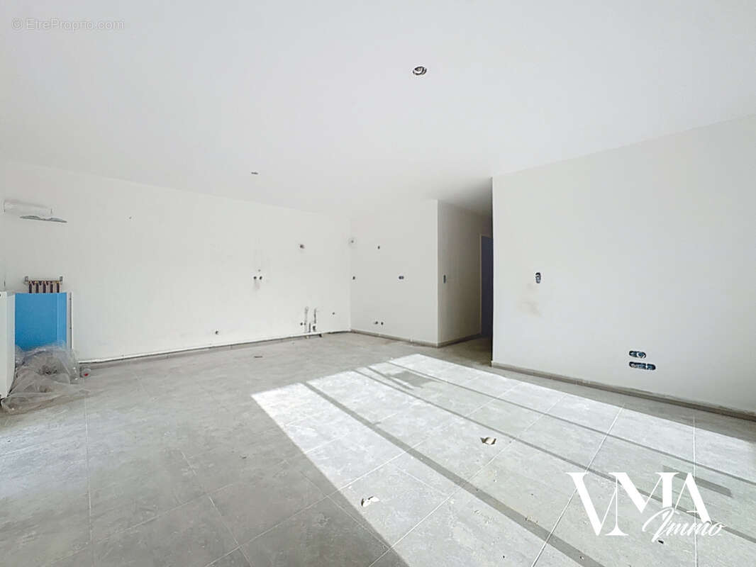 Appartement à L'ARBRESLE