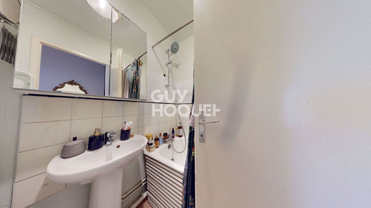 Appartement à PARIS-20E