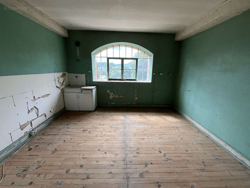 A vendre PONT D'AIN Appartement  6 pièce(s) 107 m2 - photo 3