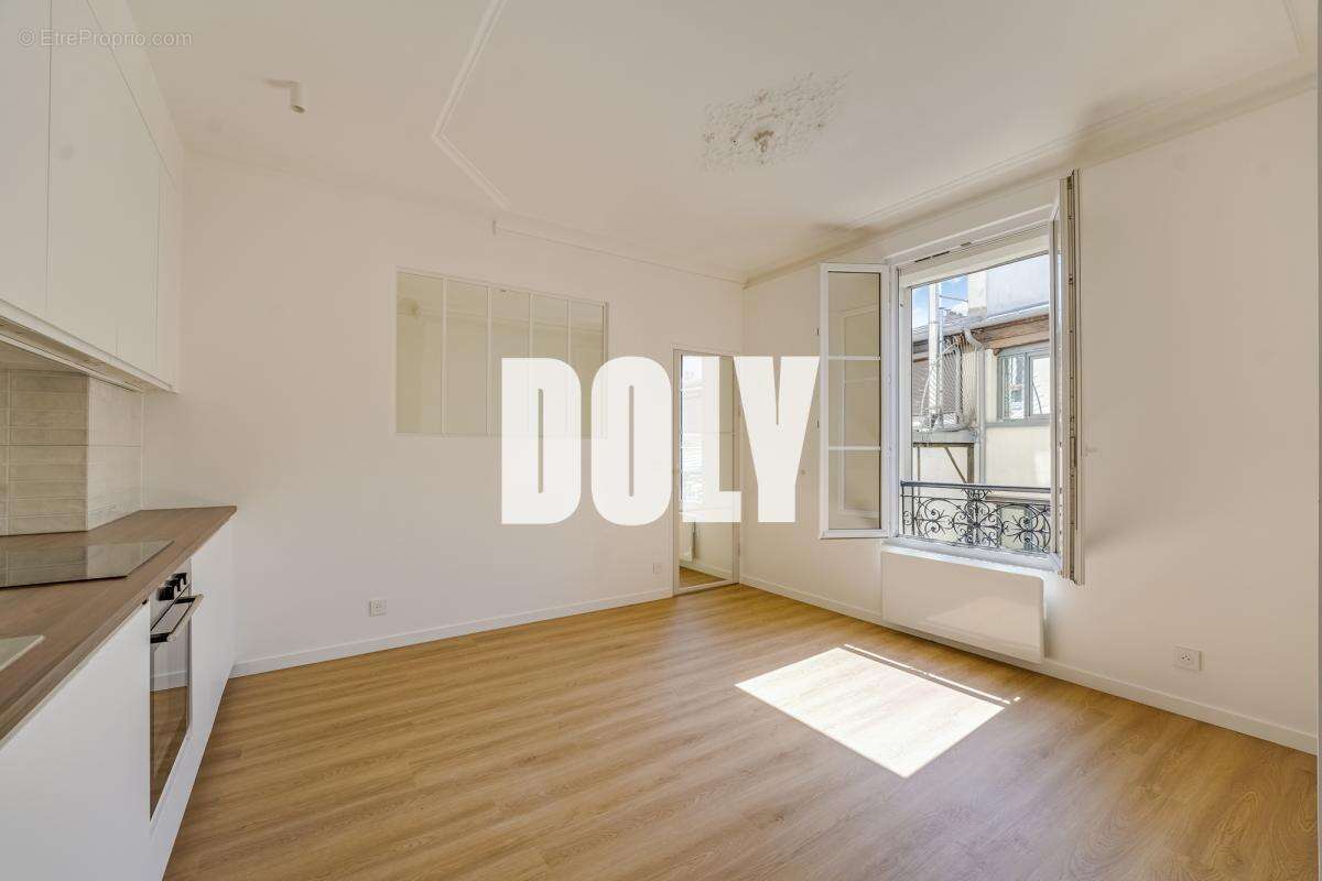 Appartement à PARIS-11E