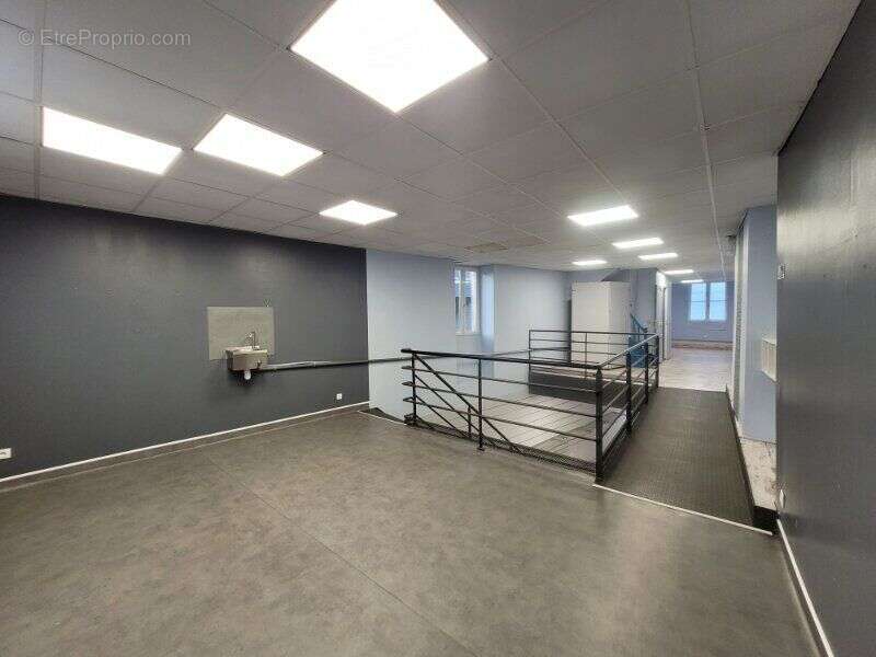 Maison 95 m² à Descartes  - photo 2