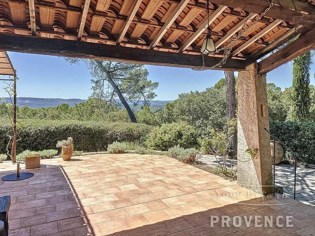 Maison à SAINT-ANTONIN-DU-VAR