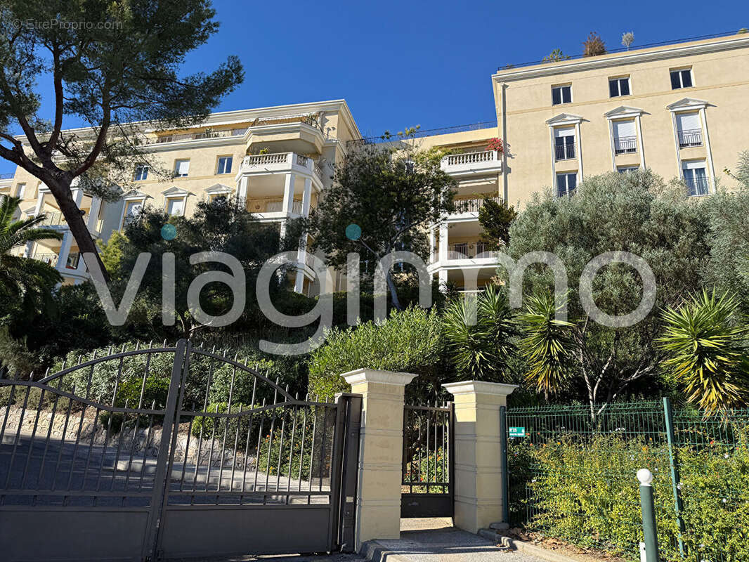 Appartement à HYERES