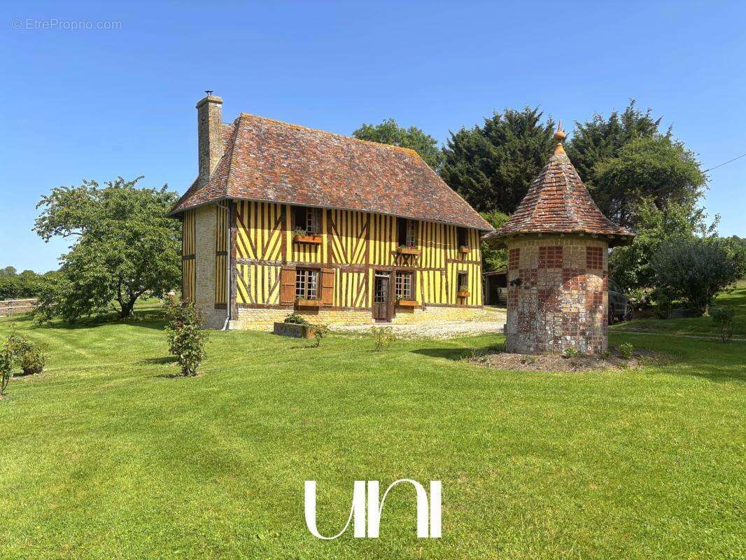 Maison à SAINT-PIERRE-SUR-DIVES