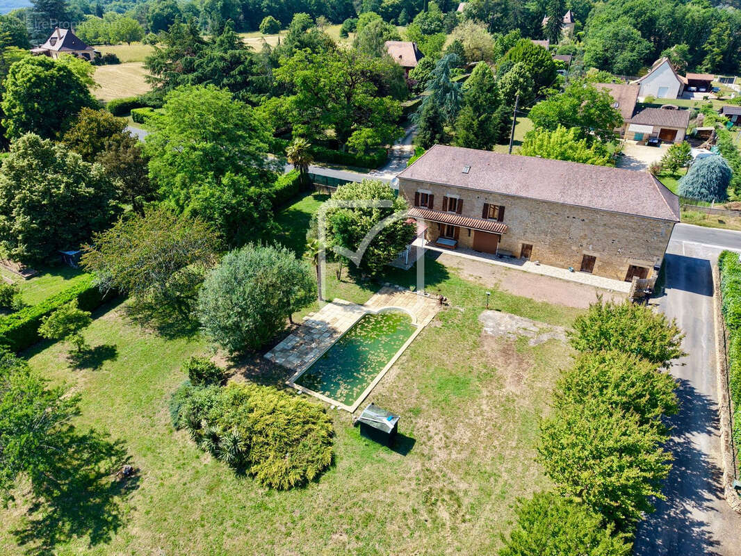 Maison à CARSAC-AILLAC