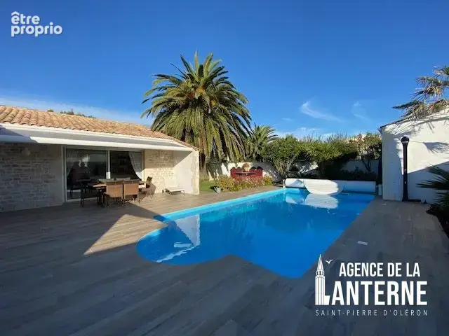 Photo Maison à Saint-Pierre-D'oleron au prix de 764 800€