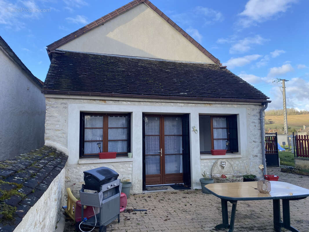 Maison à TRUCY-SUR-YONNE