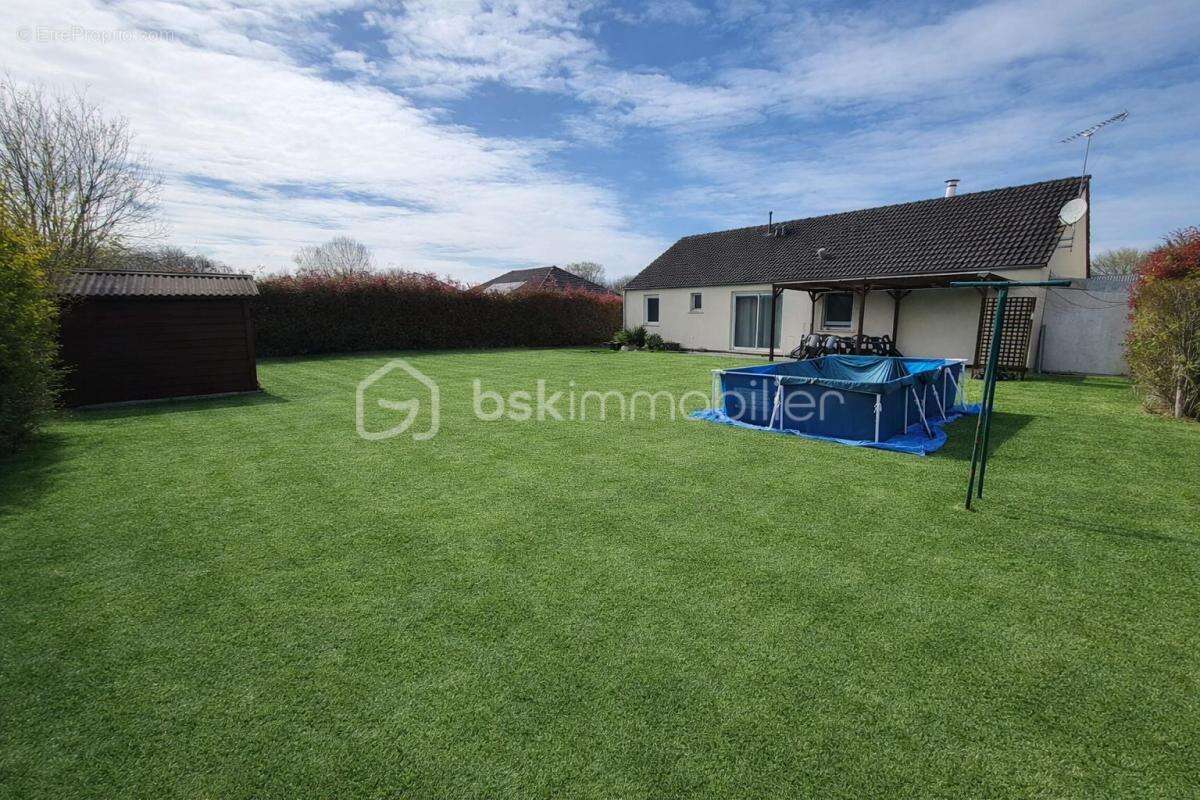 Maison à LIVRY-LOUVERCY