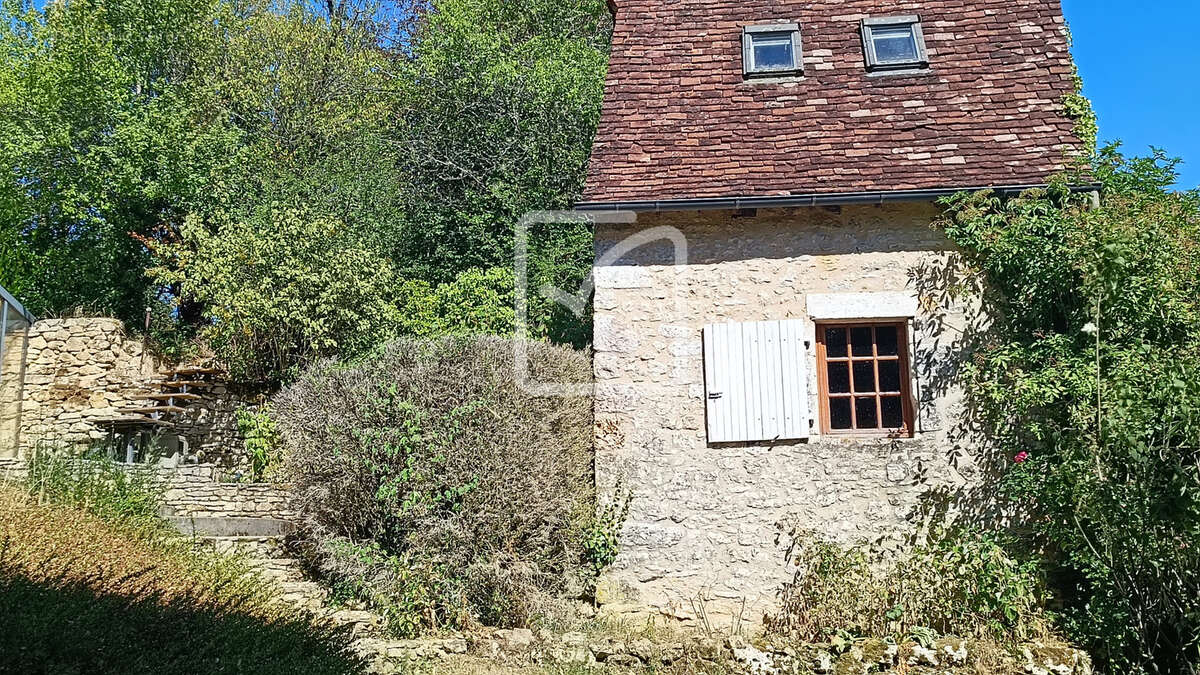 Demeure de caractère avec piscine et dépendances - photo 20