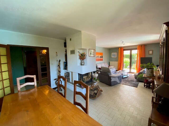 Maison à EVETTE-SALBERT