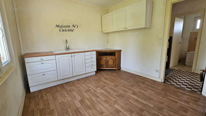 Ensemble immobilier de rapport – 3 logements et 2 hangars sur plus de 5 000 m²LA PELLERINE (49) - photo 7