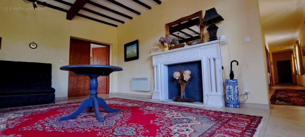 hall entrance halle - Maison à MONLEZUN