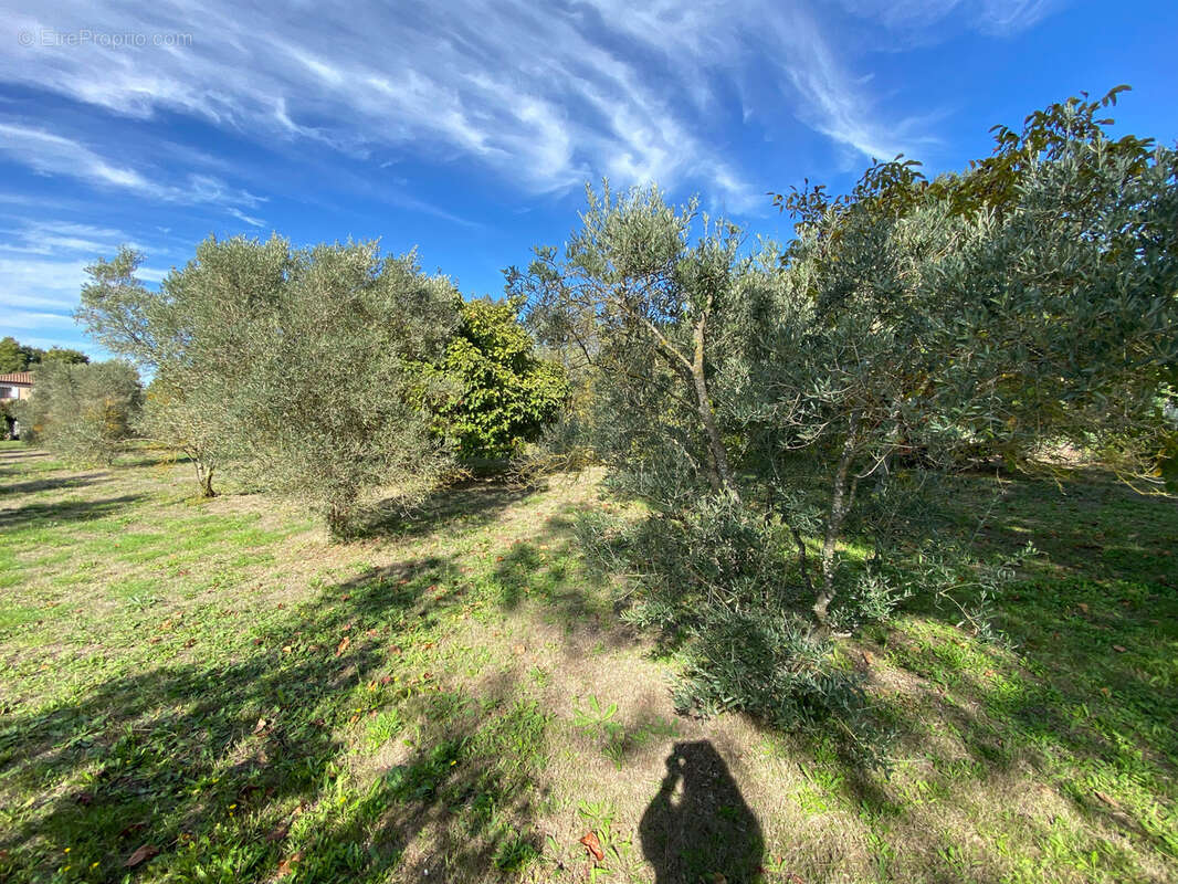 Terrain à CABRIES