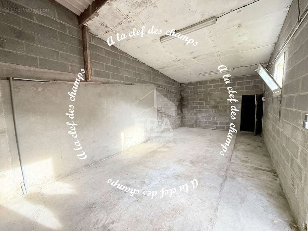 Maison à GOMETZ-LE-CHATEL