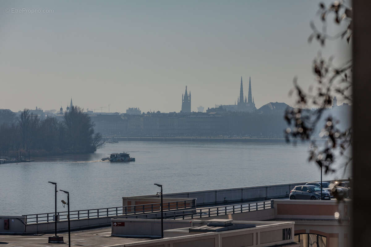 Appartement à BORDEAUX