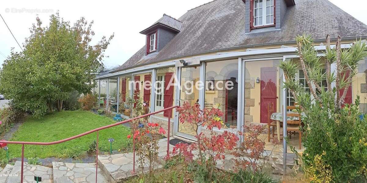 Maison à BAGUER-PICAN