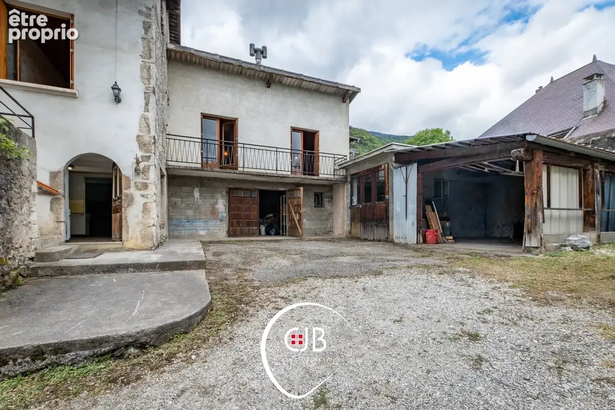 Cruet – Maison de vigneron 105 m² avec 135 m² de dépendances - photo 5