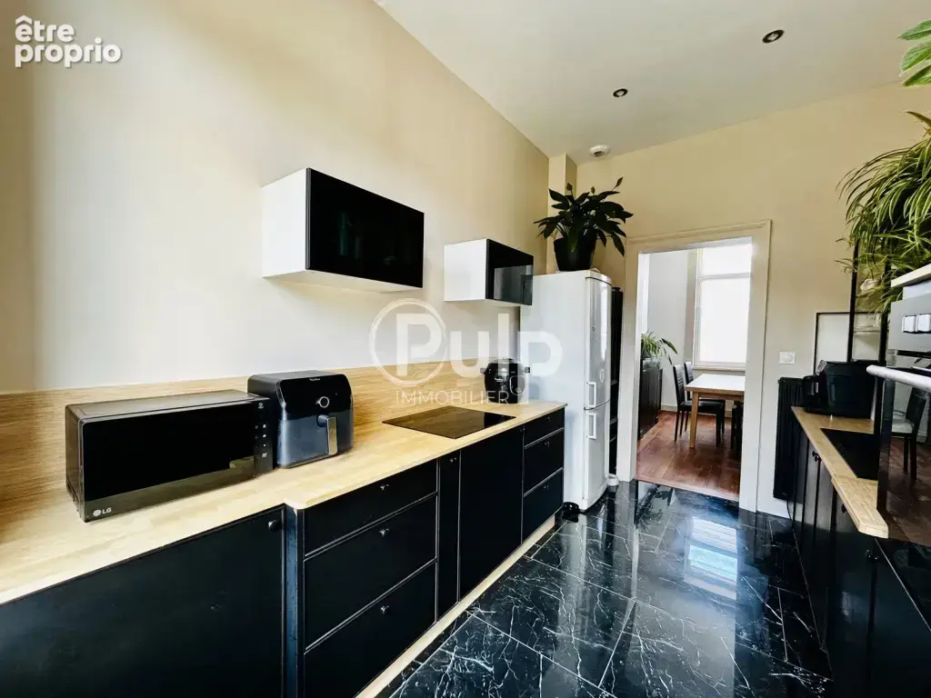 Véritable maison bourgeoise entièrement rénovée de 170m2 - photo 3