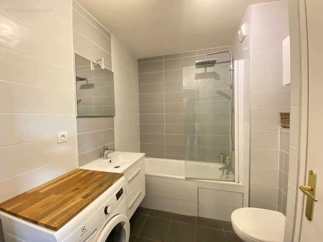 Appartement à SAINT-GENIS-LAVAL