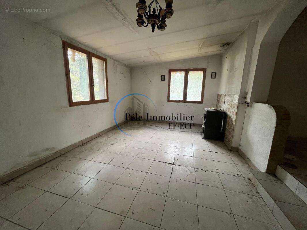 Maison à MEYRARGUES