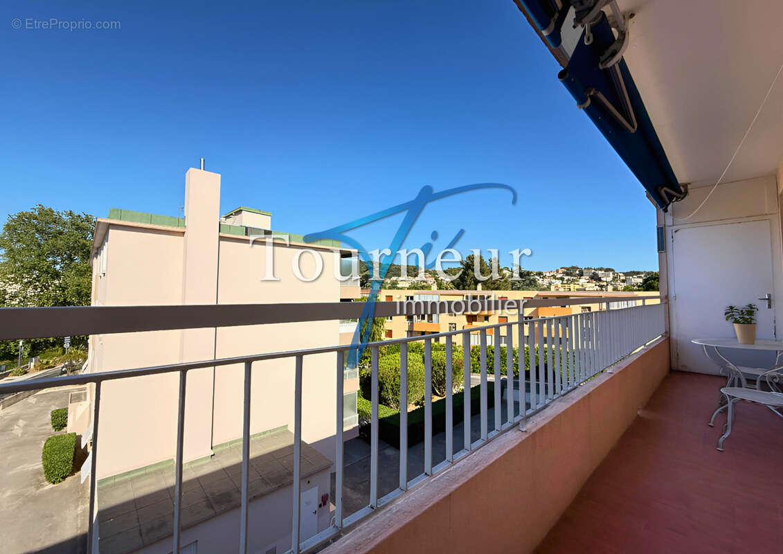 Appartement à SIX-FOURS-LES-PLAGES