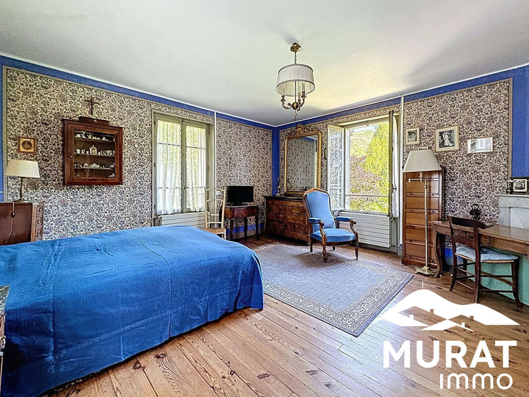 Maison à SAINT-AMANT-TALLENDE