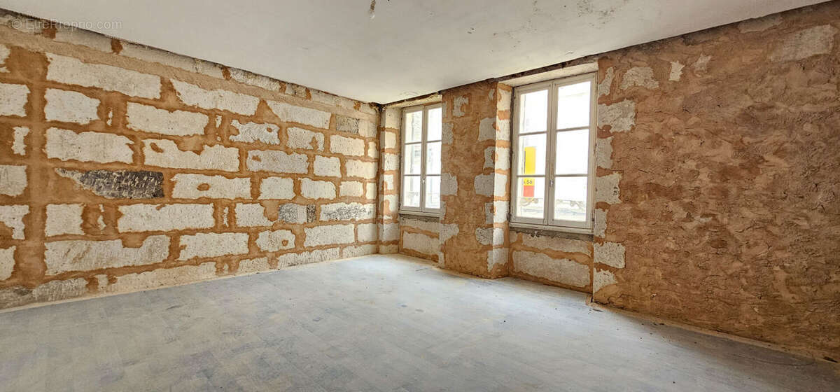Appartement à SAINTES