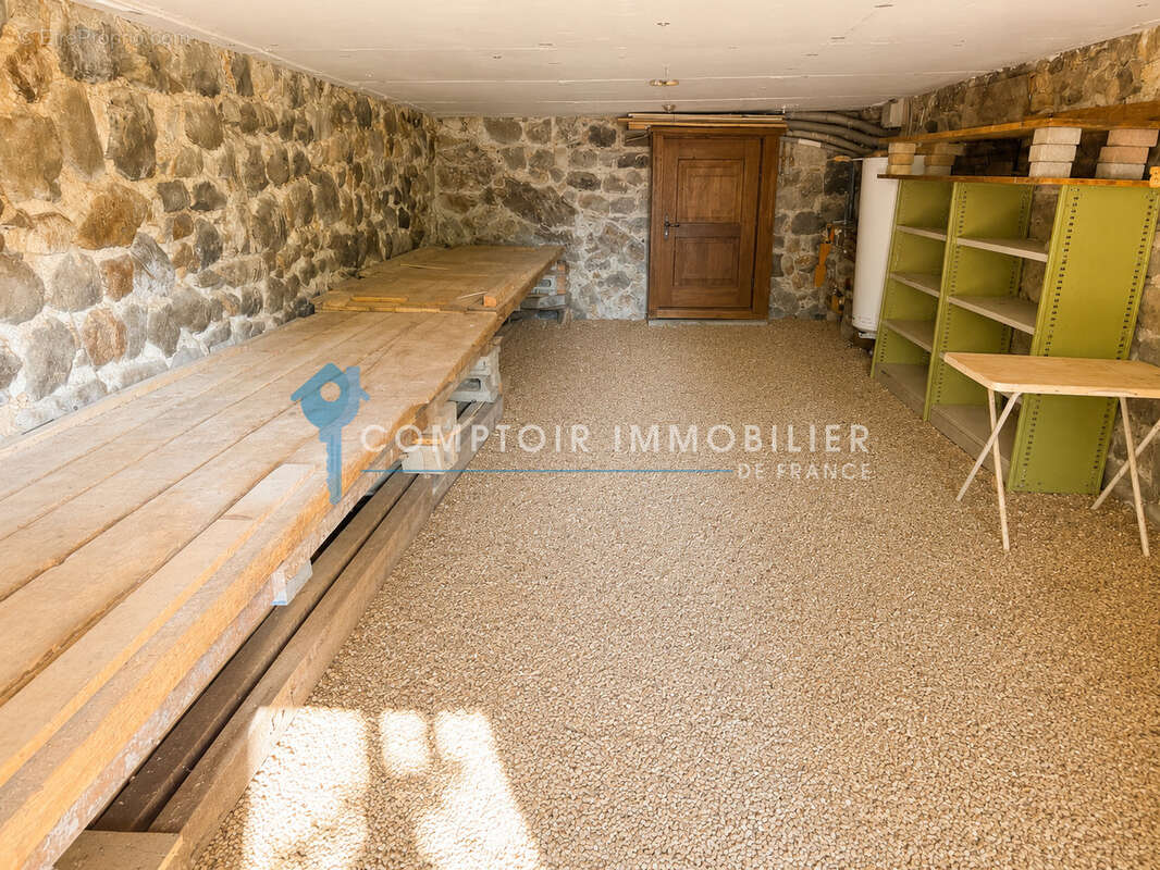 Meyras   Maison individuelle avec 3 800 m2 de terrain attenant, bois et vue dégagée - photo 14