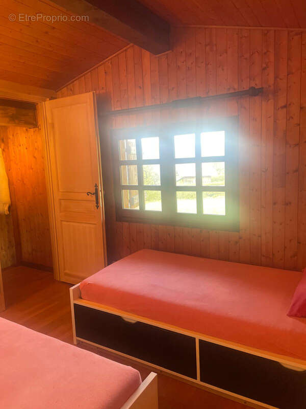 Maison à DEMI-QUARTIER