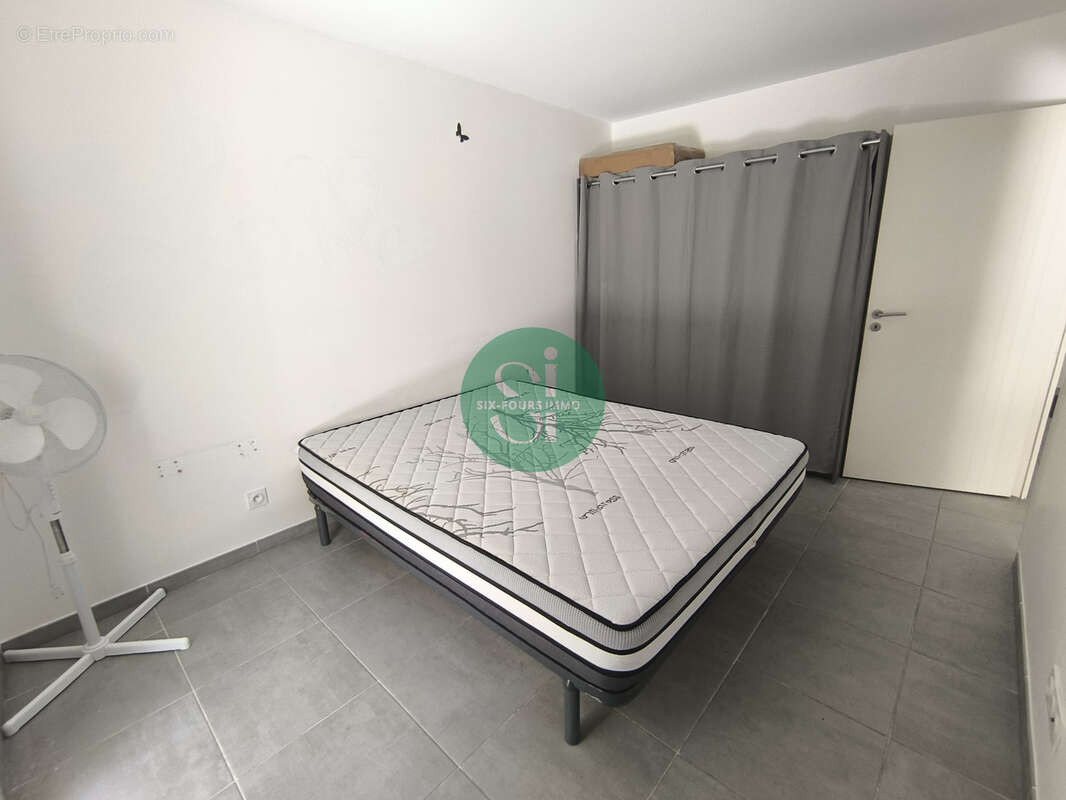 Appartement à SIX-FOURS-LES-PLAGES