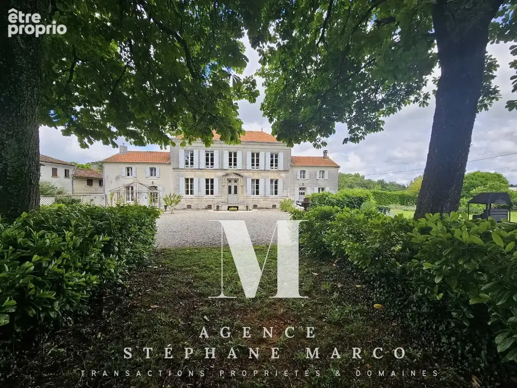 Maison à SAINTES