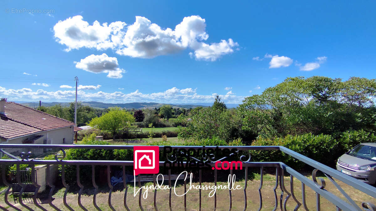 Maison à SAINT-SYMPHORIEN-DE-LAY