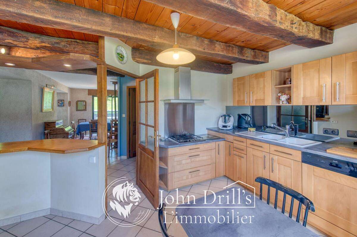 Maison à CHATILLON-LA-PALUD