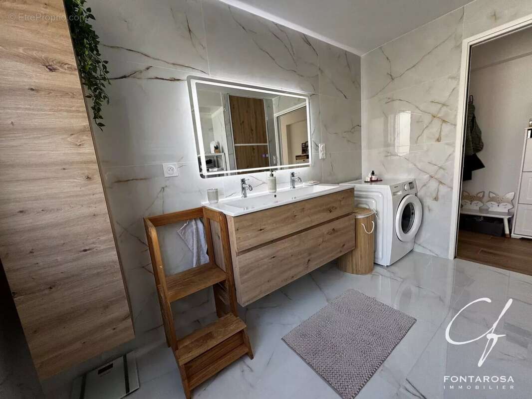 Appartement à SAINT-RAPHAEL