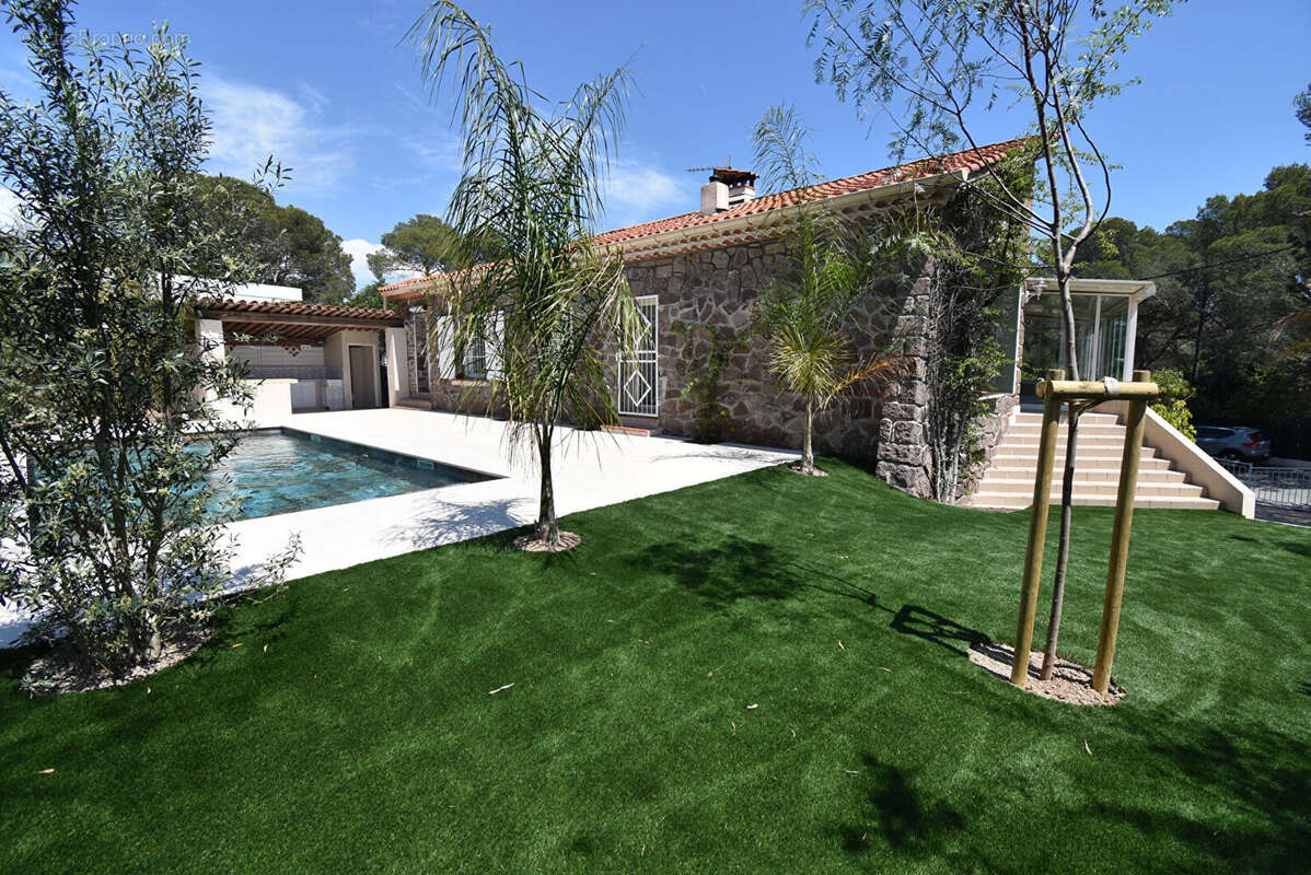 Maison à SAINT-RAPHAEL