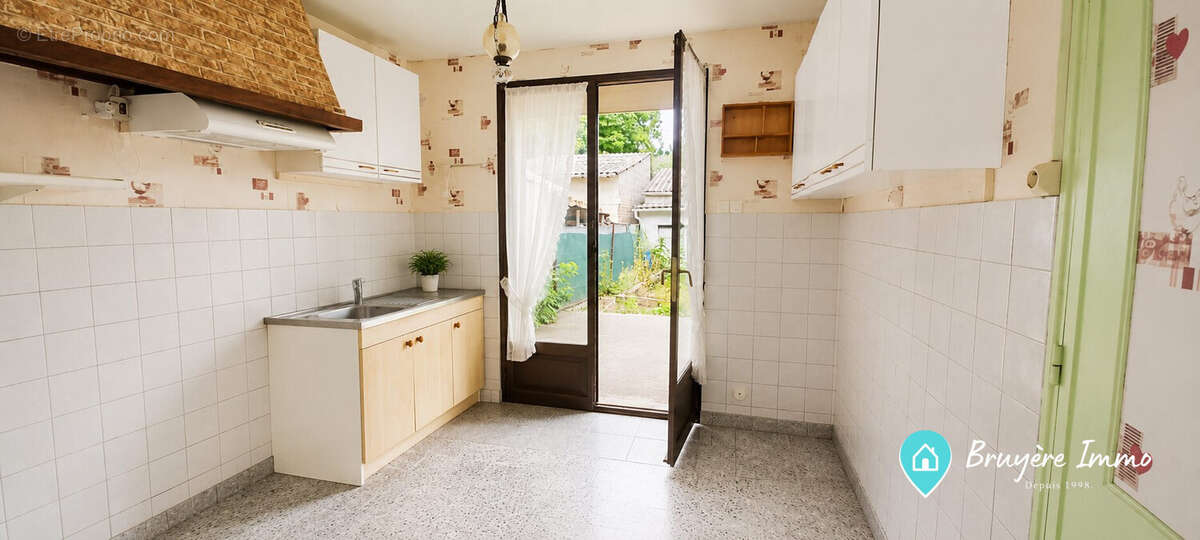 Maison 68 m² à Aubenton  - photo 2