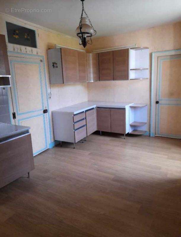 Appartement à CLUIS